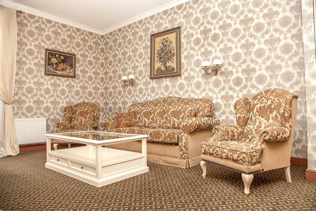 Optima Collection Kamianets-Podilskyi Hotell Exteriör bild
